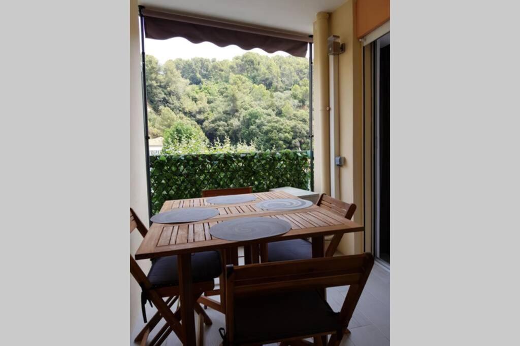 Neuf Pres De La Apartamento *